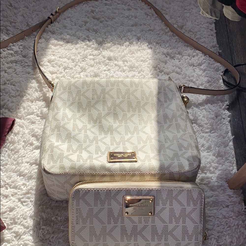 Michael Kors cross body and matching wallet